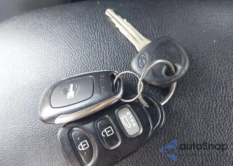 2013 Hyundai Elantra Gls из США, поврежденный, VIN KMHDH4AE6DU720716